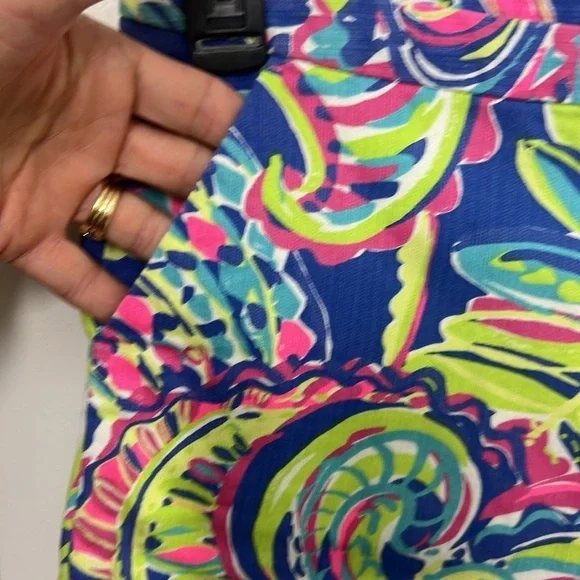 71. LILLY PULITZER Magnolia Shorts Sz. 00 side zip Toucan Play Scalloped - Picture 3 of 11